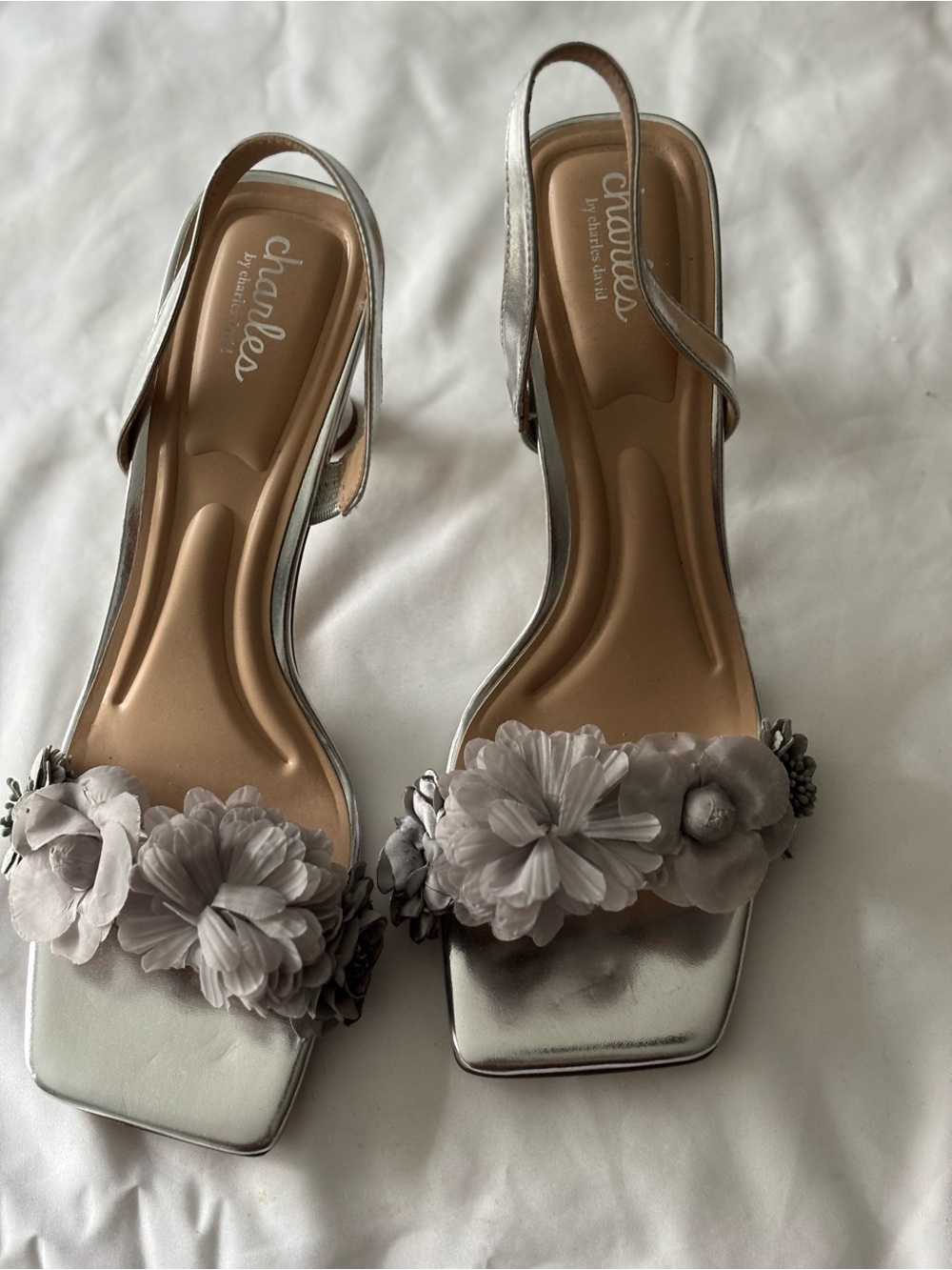Charles by Charles David Pheby Silver Slingback Sandals